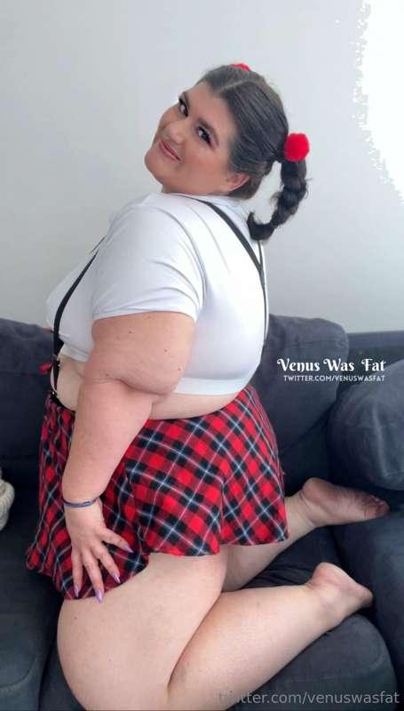 Do I look cute? 🥰