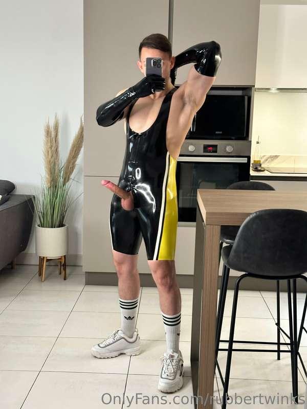 rubbertwinks image #1