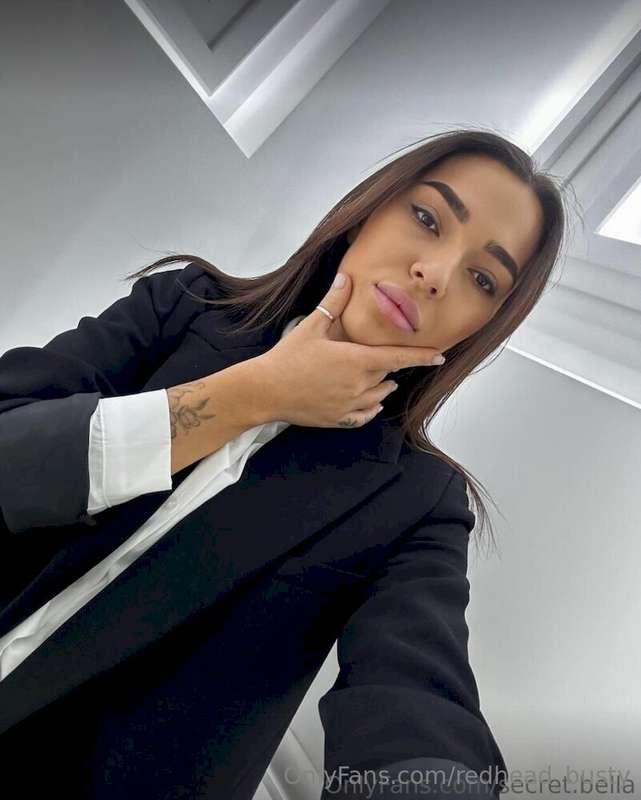 @bella_blade YOUR FAV ONLINE GIRLFRIEND 😍❤️SEXY BODY & HORNY..