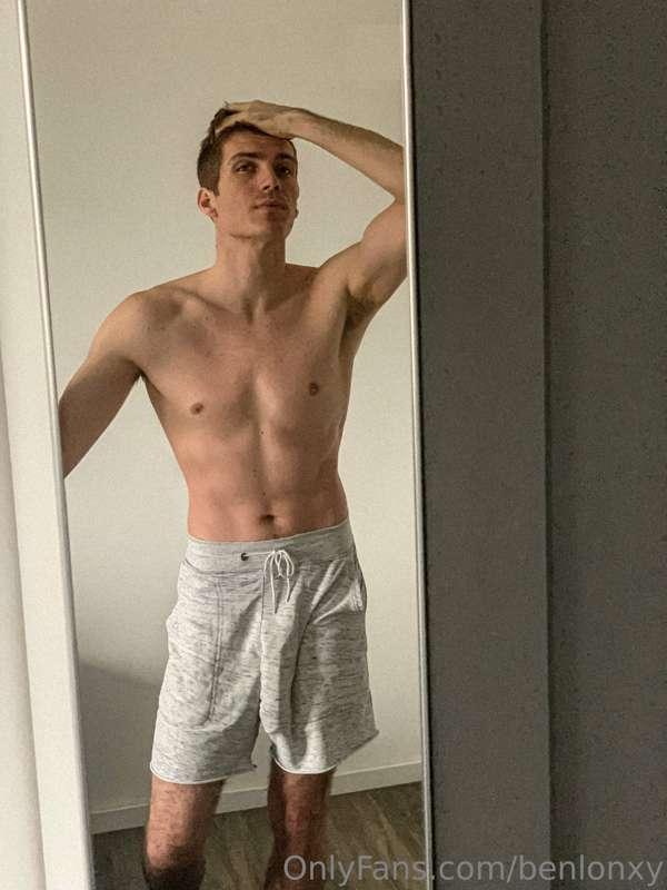 What do you think😏 Hot or Hot Asf?😈