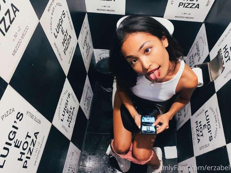 cum in… if you’re ready for some cubicle fun😋