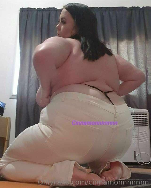 Juicy booty