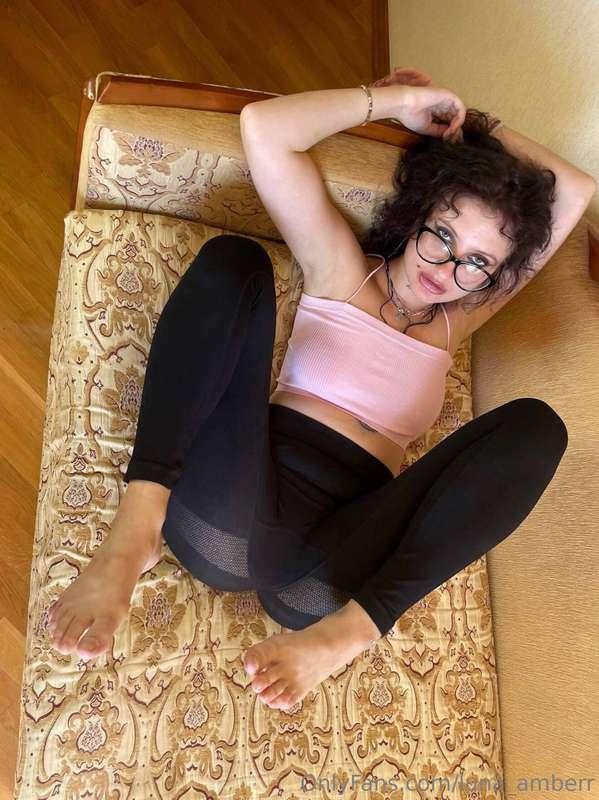 😲🔥 Hot sexologist @y.jessica knows about all your juicy desi..