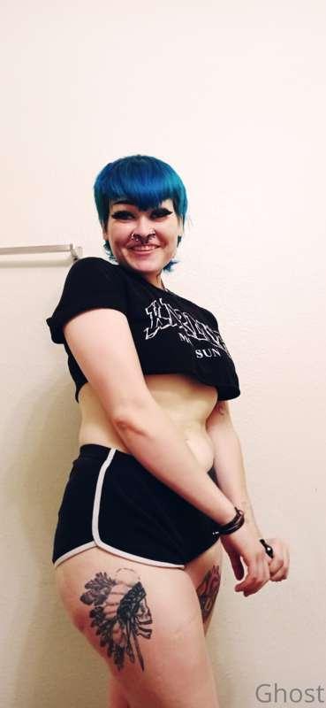 I cut my hair. I know. Im fucking cute. 💙😘