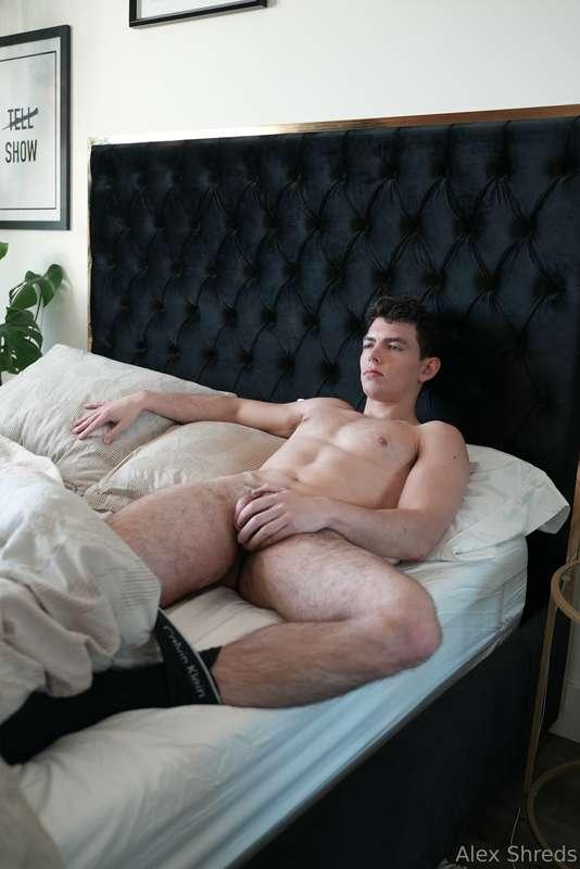 alexshreds image #0