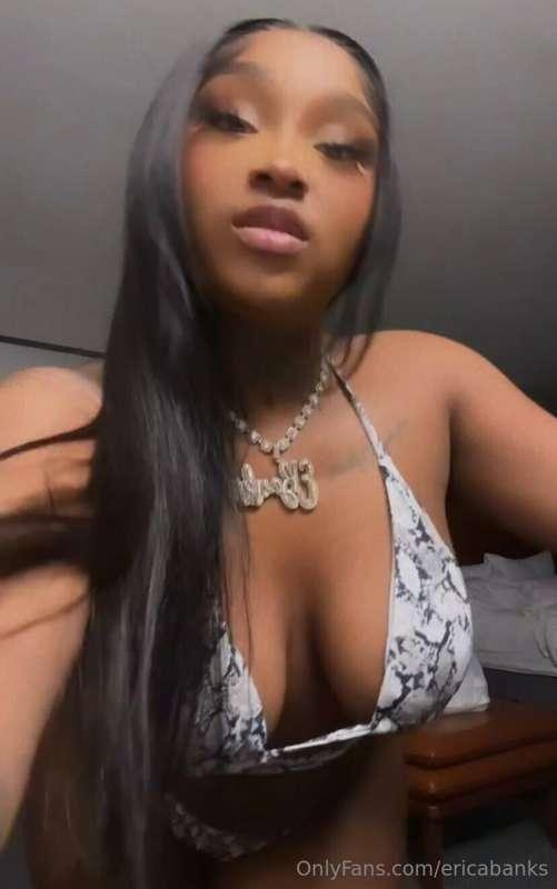Wanna have fun? Tip and hit me up 😜
