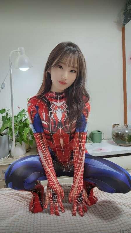 Sweet and beautiful Asian girl 😋JUST TURNED 18 @jandi_privat..