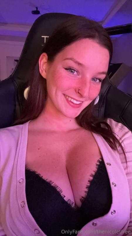 New content coming on my VIP page this week;) @thenicolet