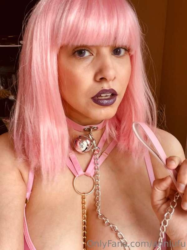 Te gustaría sacarme a pasear?? 🫦🐩💕 soy una perrita muy mala ..