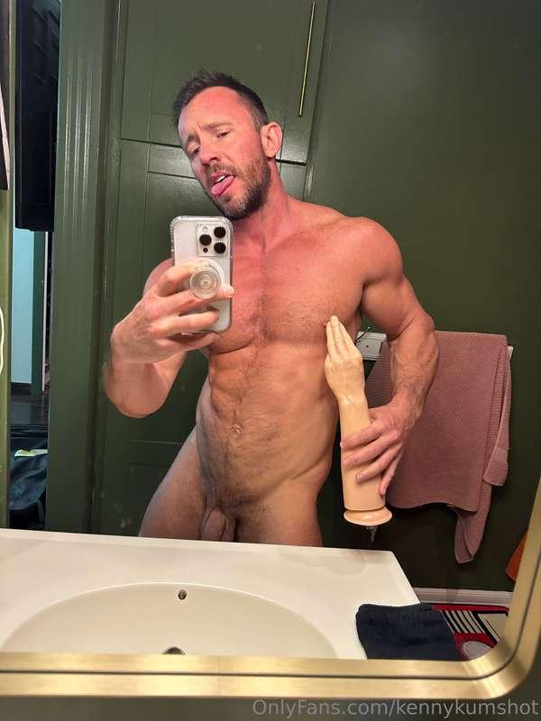 Handsome, hung, and horny... who's ready to see what I'm pac..