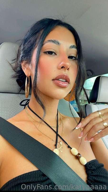 just a pretty face in the passenger seat… but don’t let the ..