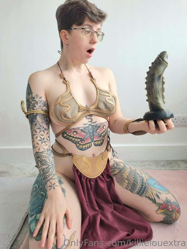 Princess Leia fucks her way out of trouble! - 16 minute vide..