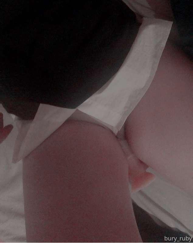 i am so happy i didn’t bought a bigger dildo QwQ can’t handl..