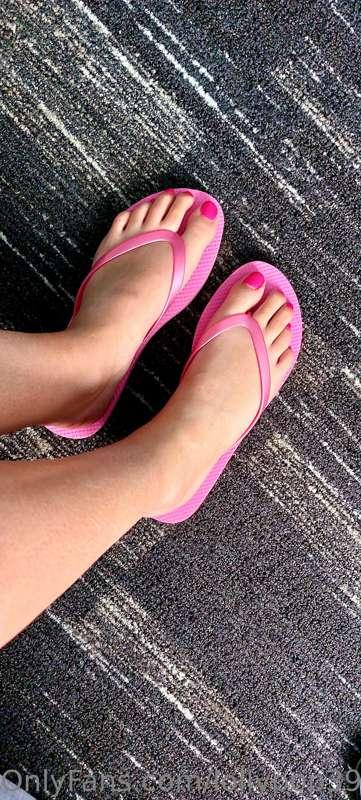 What about my flip flop? 🩴💖