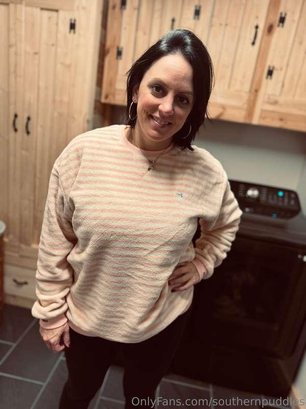 Hiding off to myself to send you titty pics!!!