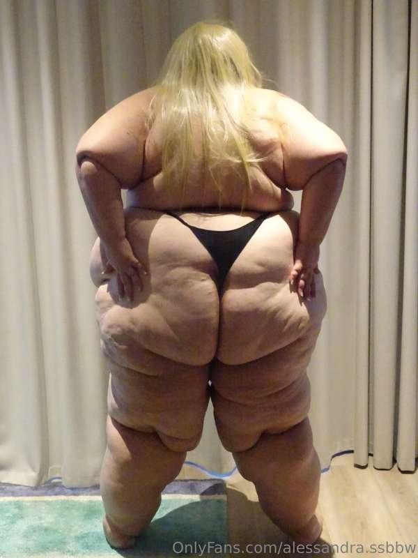 → to see me bend down