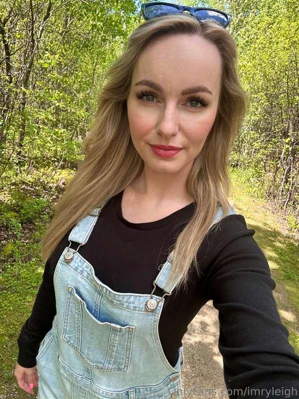 I am craving Coffee😏 Tip this post if you'll like to buy me ..