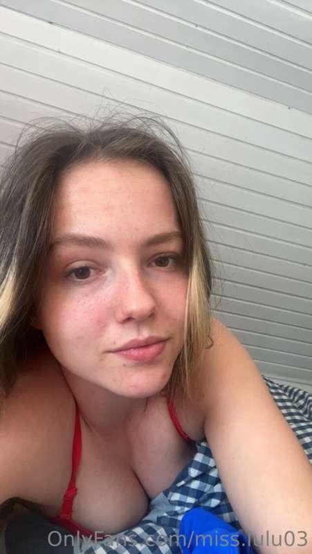 Just woke up🌞🥰