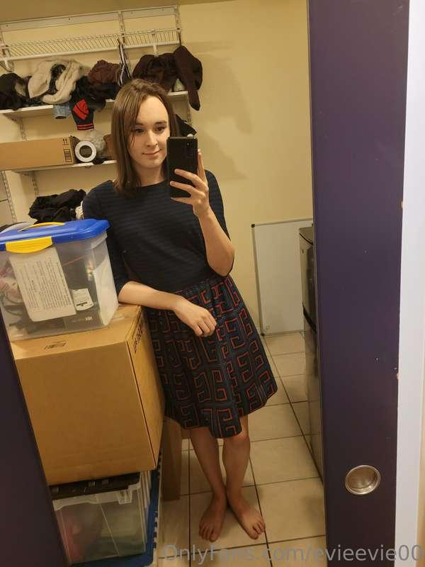 Don't look at the moving boxes look at my dick ❤️