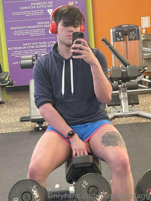 Oh no something slipped out🍆