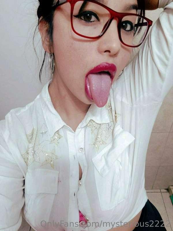 Hello Love 💕 I'm from Argentina 🇦🇷 
I like fantasies I leave..