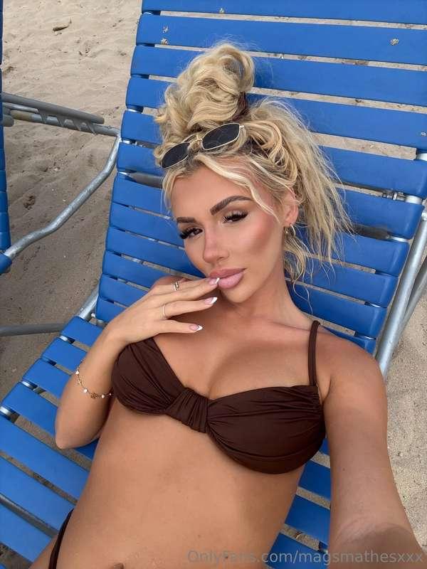 i'm going LIVE TONIGHT @ 930pm est 😇 you better be on!!