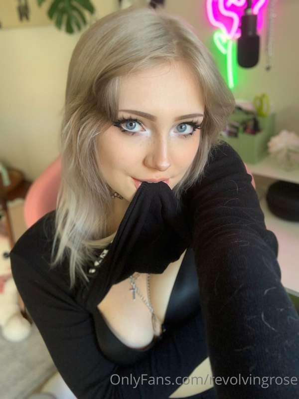 Hey lovelies:) sorry for the late post!!💖 I’ll have a video ..