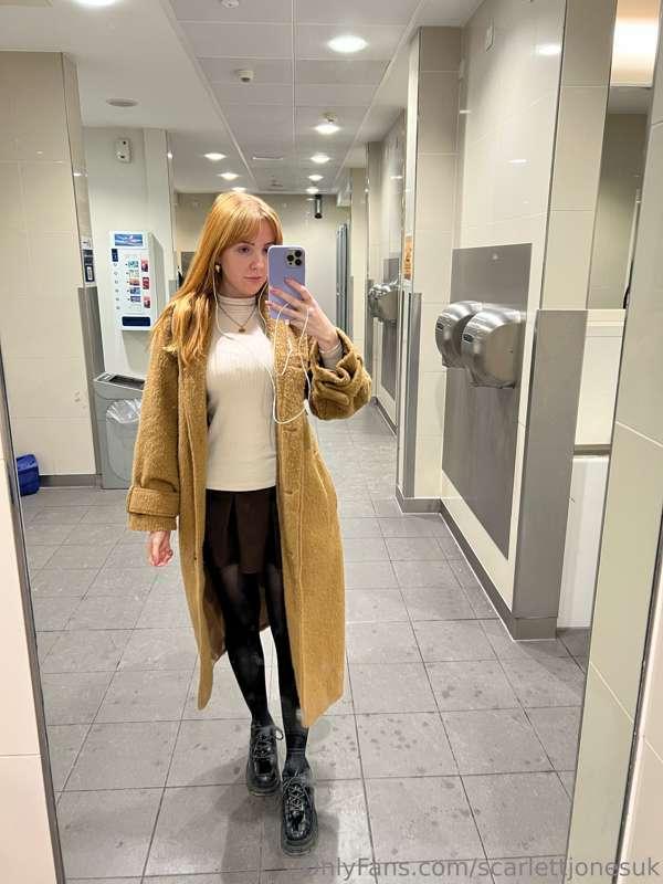 scarlettjonesuk image #1