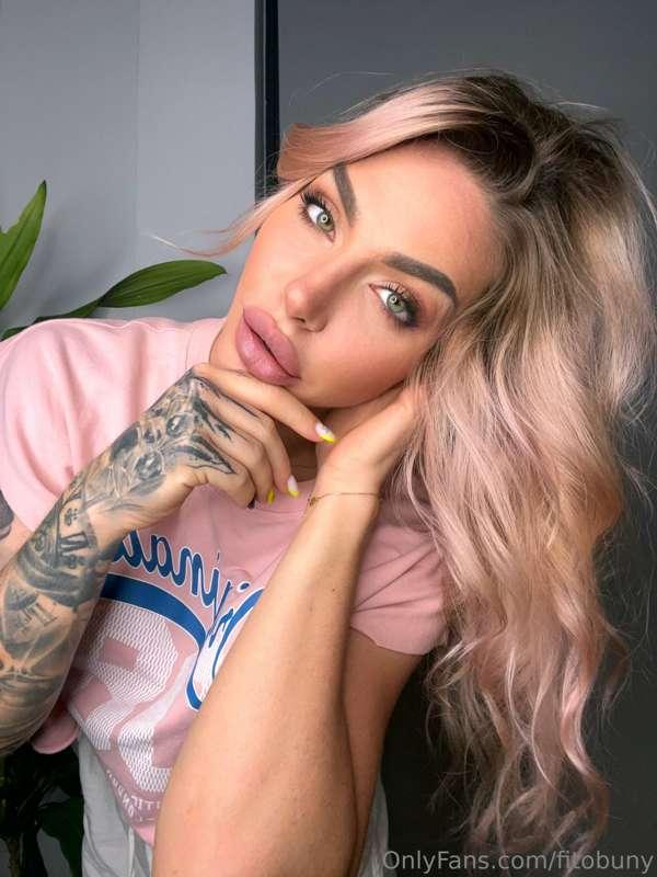 💥 Love at first sight – fact or fiction? 😍✨

So, peeps, let'..
