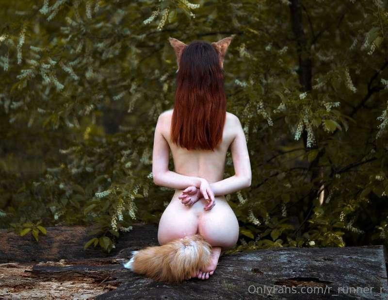 One of the older photoshoots.  But i hope you enjoy it as mu..