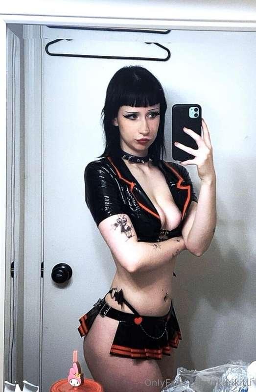 do u like my outfit?