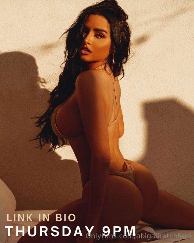 TONIGHT !! SEE U THERE XOXO