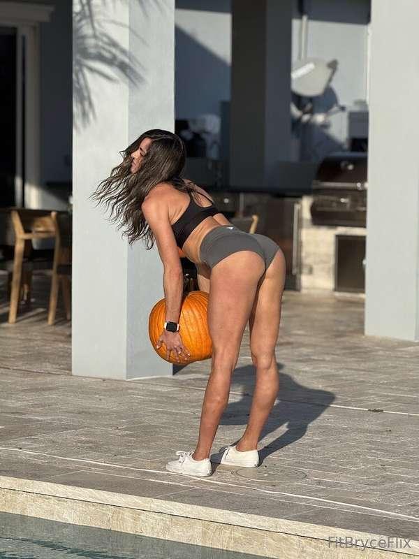 Action shot of me lifting this pumpkin lol