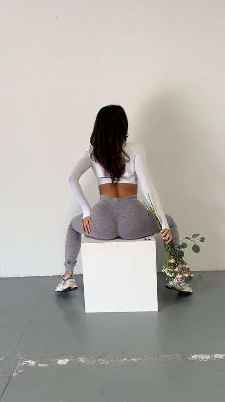 Come behind the scenes to see how we get the best booty shot..