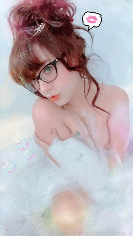 😻😻
Bath time?