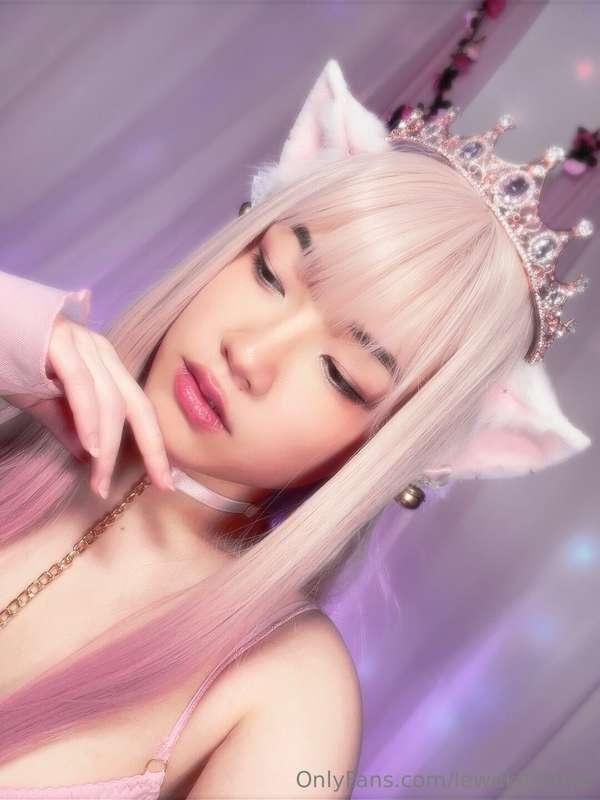 Shooting a new set! Bringing my oc princess neko back 👑💖