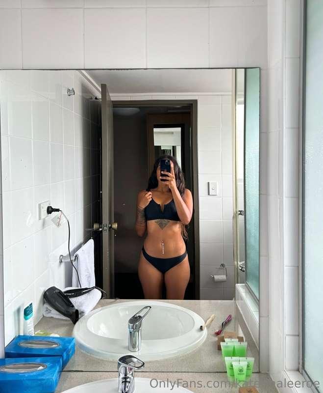 katerinaleeroe image #0