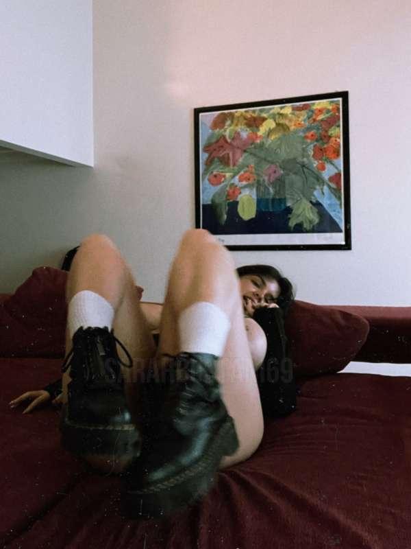 bustanutters main image