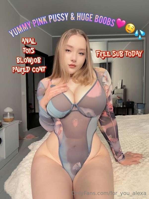 MY CUTIE BESTIE @miranaaaaa WITH BIG NATURAL BOOBS 🤤 THIS BE..