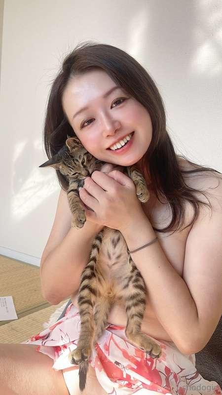 Good evening babe, do you miss us? 🥰