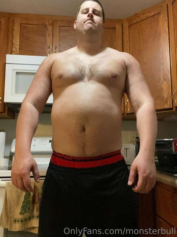 New haircut to make me look thicker 💪💪