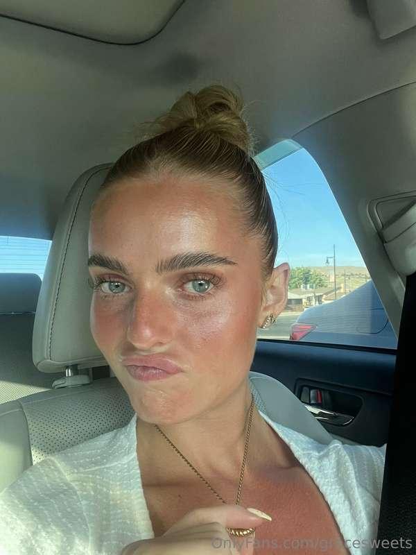 Do blondes have more fun in the sun… or in bed? ☀️🛏️ Tell me..