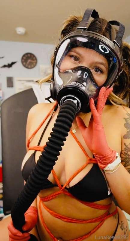 Happy Gas Mask Monday Baby ♥️🖤💋 