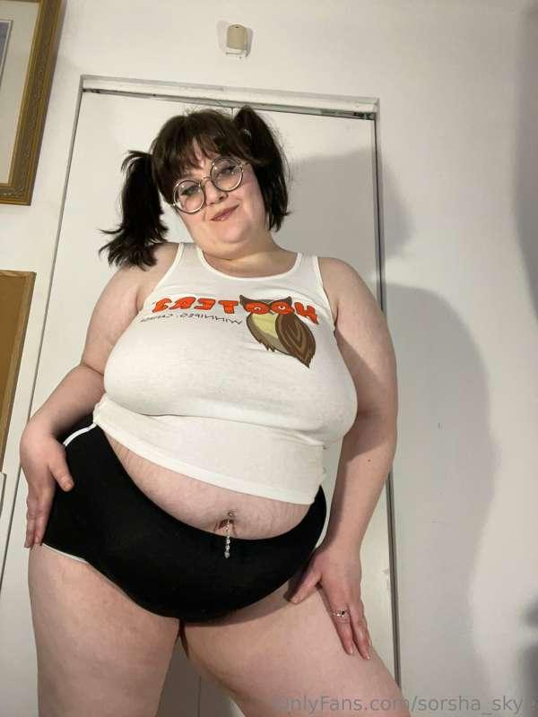 Okay who’s opening up a BBW Hooters?