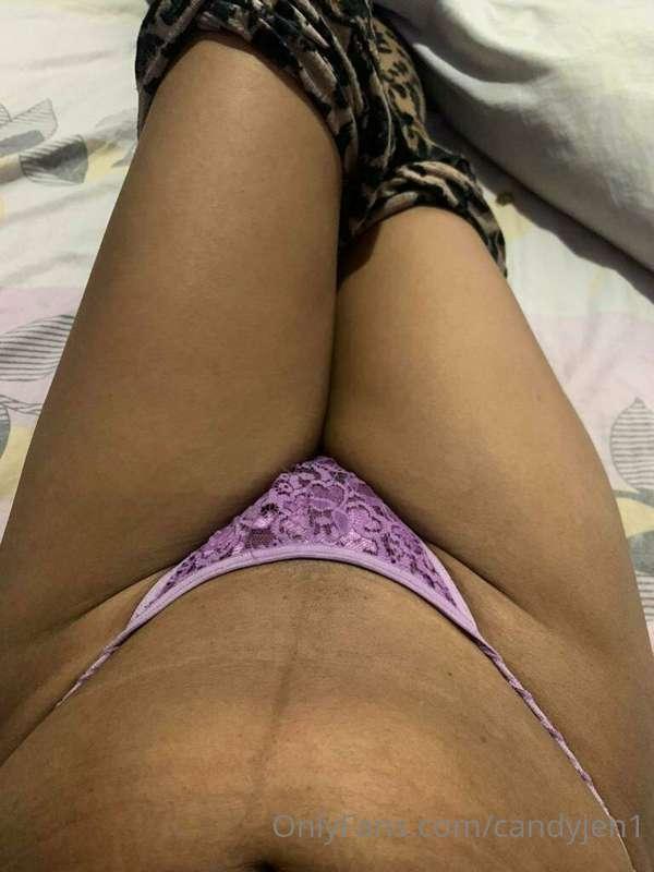 Let me be clear... I'm so horny right now 💦 I want to make d..
