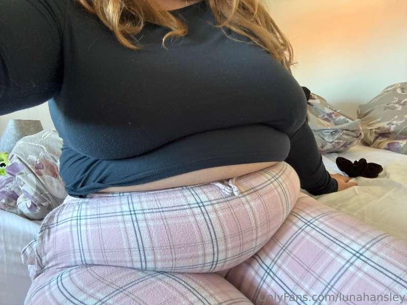 A little treat for you🩷🤭 having grill night tonight, so I’ll..