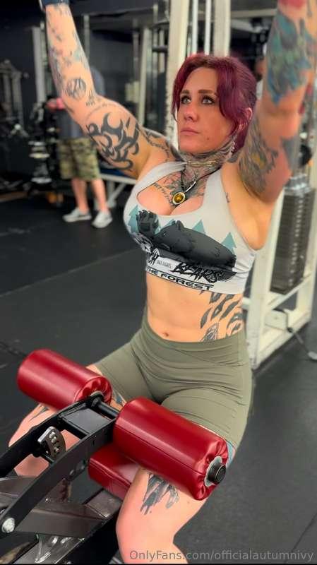 SFW WORKOUT WEDNESDAY - BACK DAY!Tips are appreciated - Back..