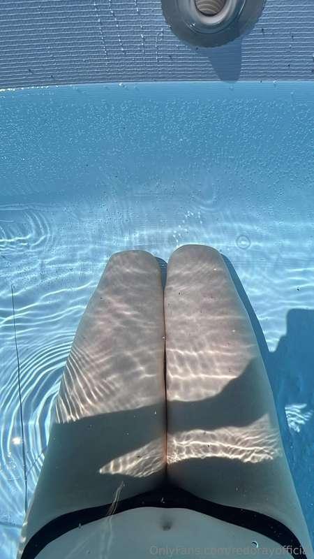 Can the pool pictures come?🥵☀️ Jöhetnek a medencés képek?🥵☀️