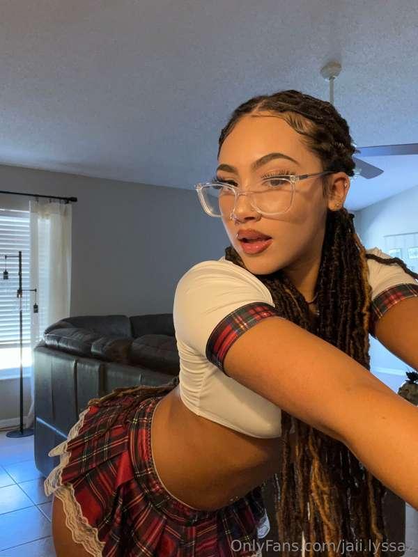 School is back in session 👩🏻‍🏫