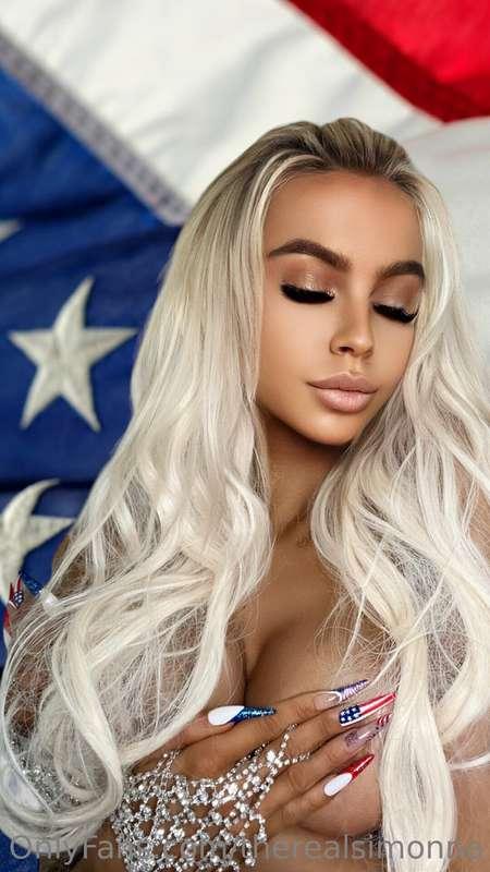 💙🤍❤️